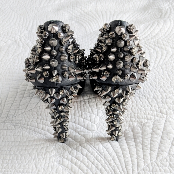 NWOT - Sam Edelman Lorissa pumps - leather studs - Picture 3 of 5